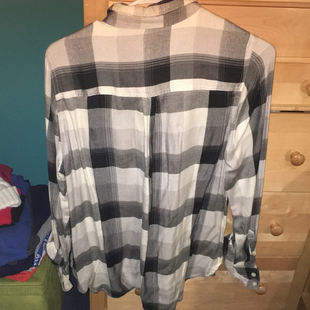 Plaid button-up shirt - Picture 2 of 3